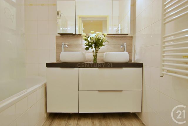 Afficher la photo en grand Appartement F4 à vendre - 4 pièces - 79.13 m2 - MONTEVRAIN - 77 - ILE-DE-FRANCE - Century 21 Immobilier Val D'Europe