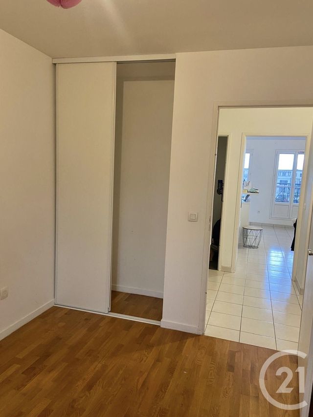 Afficher la photo en grand Appartement F3 à louer - 3 pièces - 60.4 m2 - SERRIS - 77 - ILE-DE-FRANCE - Century 21 Immobilier Val D'Europe