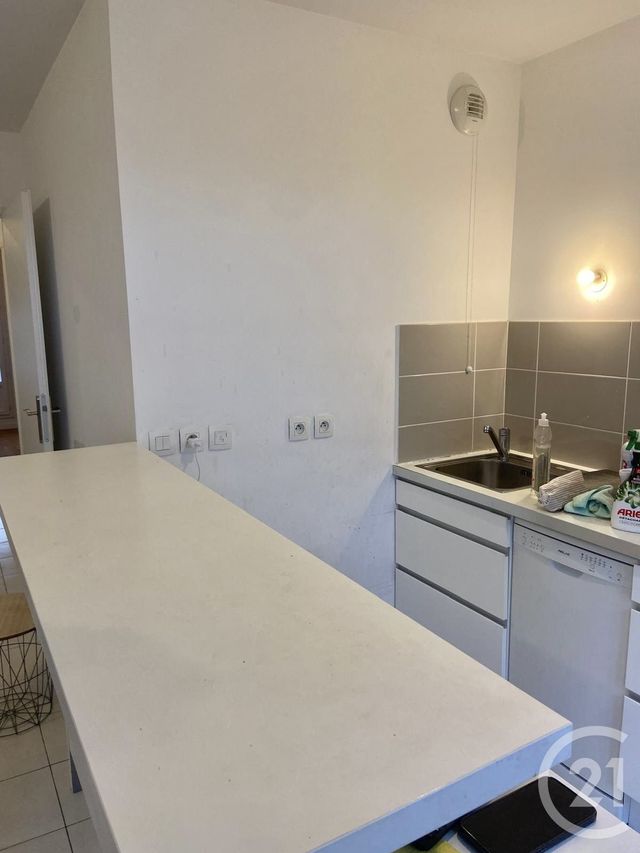 Afficher la photo en grand Appartement F3 à louer - 3 pièces - 60.4 m2 - SERRIS - 77 - ILE-DE-FRANCE - Century 21 Immobilier Val D'Europe