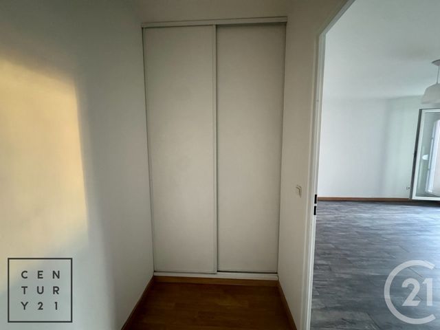 Appartement F2 à louer - 2 pièces - 46.05 m2 - MONTEVRAIN - 77 - ILE-DE-FRANCE - Century 21 Immobilier Val D'Europe