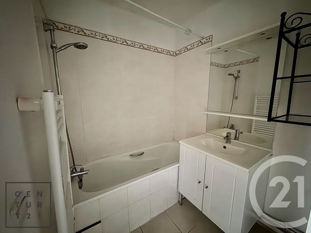 Appartement F2 à louer - 2 pièces - 46.05 m2 - MONTEVRAIN - 77 - ILE-DE-FRANCE - Century 21 Immobilier Val D'Europe