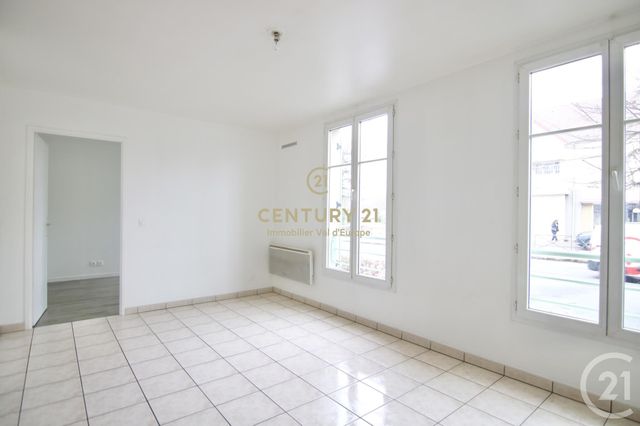 Appartement F2 à louer - 2 pièces - 36.98 m2 - CHESSY - 77 - ILE-DE-FRANCE - Century 21 Immobilier Val D'Europe