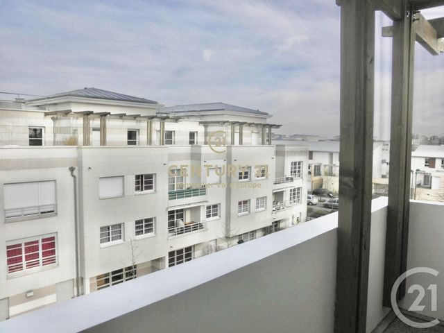 Studio à louer - 1 pièce - 24.36 m2 - MONTEVRAIN - 77 - ILE-DE-FRANCE - Century 21 Immobilier Val D'Europe