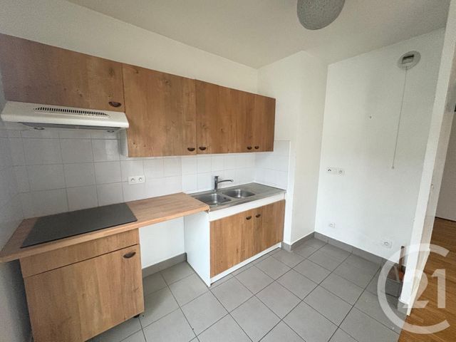 Appartement à louer - 3 pièces - 66.5 m2 - MONTEVRAIN - 77 - ILE-DE-FRANCE - Century 21 Immobilier Val D'Europe