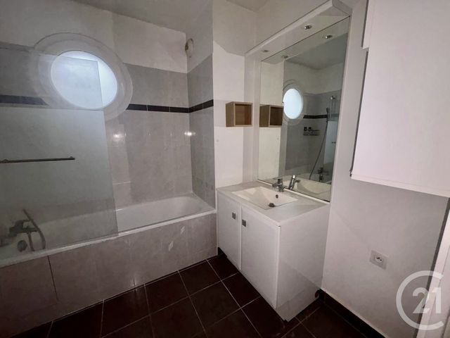 Appartement à louer - 3 pièces - 66.5 m2 - MONTEVRAIN - 77 - ILE-DE-FRANCE - Century 21 Immobilier Val D'Europe