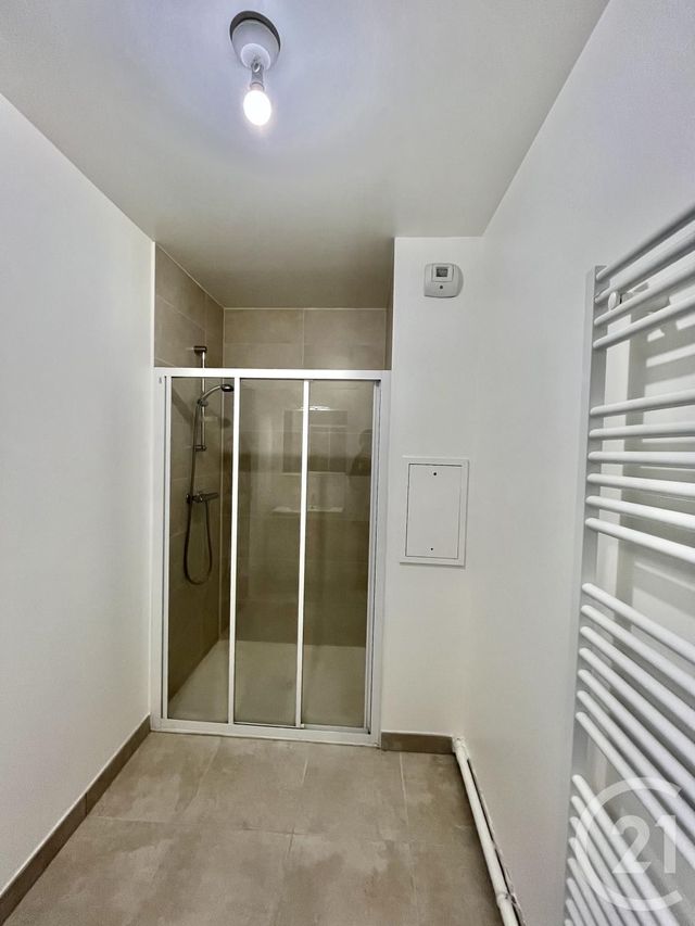 Appartement F3 à vendre - 3 pièces - 62.0 m2 - SERRIS - 77 - ILE-DE-FRANCE - Century 21 Immobilier Val D'Europe