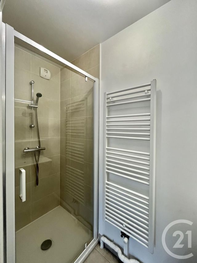 Appartement F3 à vendre - 3 pièces - 62.0 m2 - SERRIS - 77 - ILE-DE-FRANCE - Century 21 Immobilier Val D'Europe