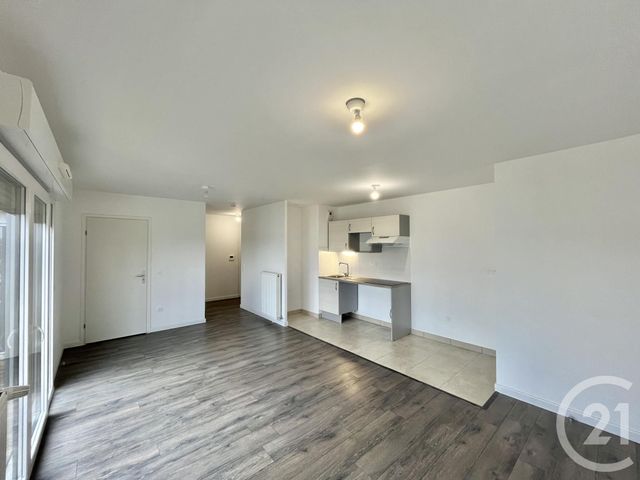 Appartement F3 à vendre - 3 pièces - 62.0 m2 - SERRIS - 77 - ILE-DE-FRANCE - Century 21 Immobilier Val D'Europe