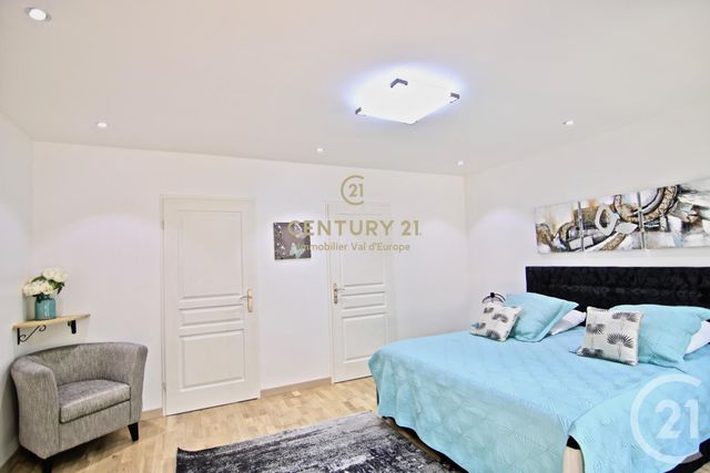 maison à louer - 6 pièces - 227.1 m2 - BAILLY ROMAINVILLIERS - 77 - ILE-DE-FRANCE - Century 21 Immobilier Val D'Europe