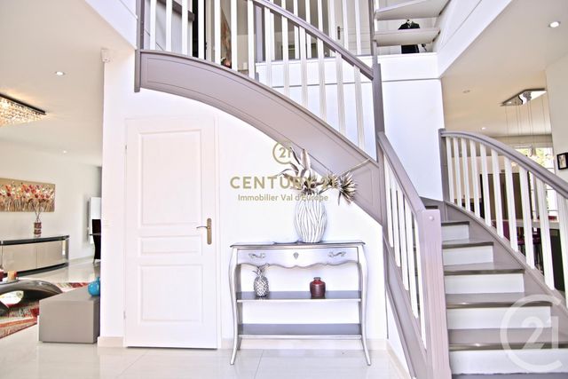 maison à louer - 6 pièces - 227.1 m2 - BAILLY ROMAINVILLIERS - 77 - ILE-DE-FRANCE - Century 21 Immobilier Val D'Europe