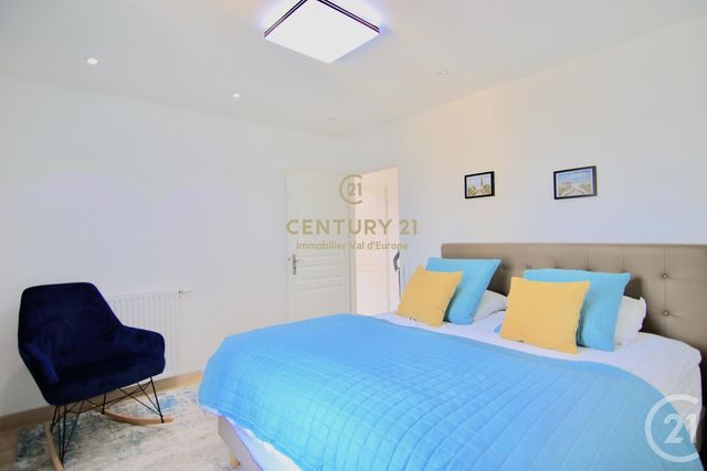 maison à louer - 6 pièces - 227.1 m2 - BAILLY ROMAINVILLIERS - 77 - ILE-DE-FRANCE - Century 21 Immobilier Val D'Europe