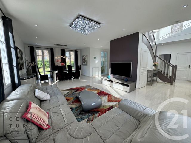 maison à louer - 6 pièces - 227.1 m2 - BAILLY ROMAINVILLIERS - 77 - ILE-DE-FRANCE - Century 21 Immobilier Val D'Europe