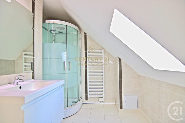 maison à louer - 6 pièces - 227.1 m2 - BAILLY ROMAINVILLIERS - 77 - ILE-DE-FRANCE - Century 21 Immobilier Val D'Europe