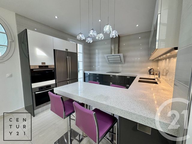 maison à louer - 6 pièces - 227.1 m2 - BAILLY ROMAINVILLIERS - 77 - ILE-DE-FRANCE - Century 21 Immobilier Val D'Europe