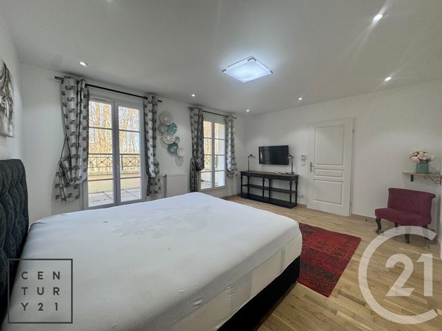 maison à louer - 6 pièces - 227.1 m2 - BAILLY ROMAINVILLIERS - 77 - ILE-DE-FRANCE - Century 21 Immobilier Val D'Europe