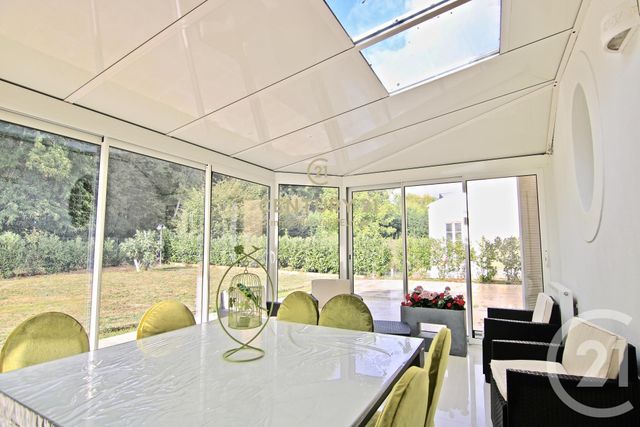 maison à louer - 6 pièces - 227.1 m2 - BAILLY ROMAINVILLIERS - 77 - ILE-DE-FRANCE - Century 21 Immobilier Val D'Europe