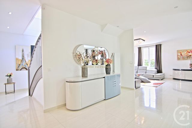 maison à louer - 6 pièces - 227.1 m2 - BAILLY ROMAINVILLIERS - 77 - ILE-DE-FRANCE - Century 21 Immobilier Val D'Europe