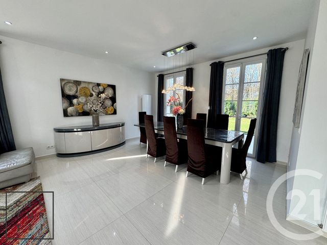 maison à louer - 6 pièces - 227.1 m2 - BAILLY ROMAINVILLIERS - 77 - ILE-DE-FRANCE - Century 21 Immobilier Val D'Europe
