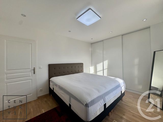 maison à louer - 6 pièces - 227.1 m2 - BAILLY ROMAINVILLIERS - 77 - ILE-DE-FRANCE - Century 21 Immobilier Val D'Europe