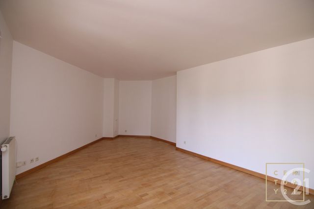 Afficher la photo en grand Appartement F3 à vendre - 3 pièces - 67.14 m2 - SERRIS - 77 - ILE-DE-FRANCE - Century 21 Immobilier Val D'Europe