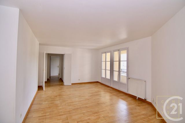 Afficher la photo en grand Appartement F3 à vendre - 3 pièces - 67.14 m2 - SERRIS - 77 - ILE-DE-FRANCE - Century 21 Immobilier Val D'Europe
