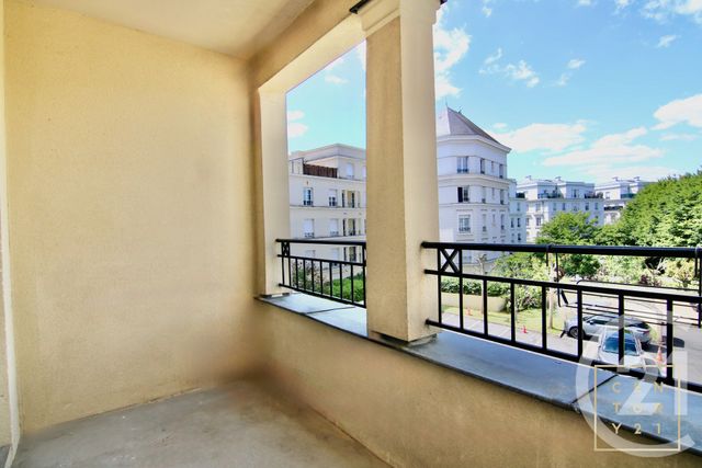 Afficher la photo en grand Appartement F3 à vendre - 3 pièces - 67.14 m2 - SERRIS - 77 - ILE-DE-FRANCE - Century 21 Immobilier Val D'Europe