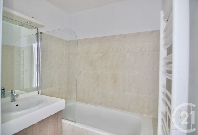 Afficher la photo en grand Appartement F3 à vendre - 3 pièces - 67.14 m2 - SERRIS - 77 - ILE-DE-FRANCE - Century 21 Immobilier Val D'Europe