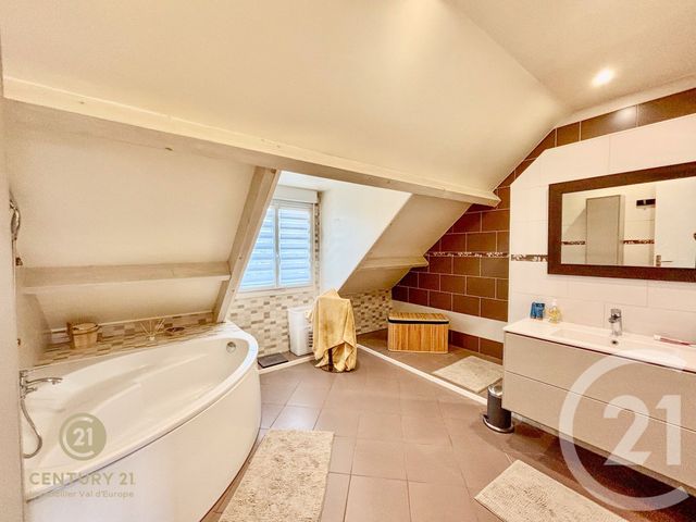 maison à vendre - 7 pièces - 177.33 m2 - MONTCEAUX LES MEAUX - 77 - ILE-DE-FRANCE - Century 21 Immobilier Val D'Europe