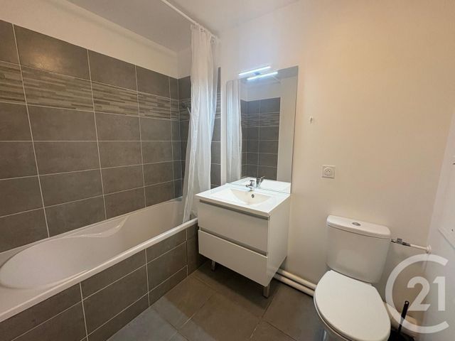 Appartement F3 à louer - 3 pièces - 64.8 m2 - COUPVRAY - 77 - ILE-DE-FRANCE - Century 21 Immobilier Val D'Europe