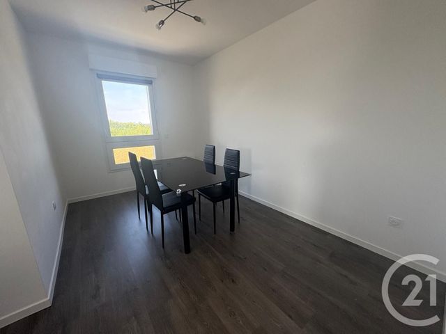 Appartement F3 à louer - 3 pièces - 64.8 m2 - COUPVRAY - 77 - ILE-DE-FRANCE - Century 21 Immobilier Val D'Europe