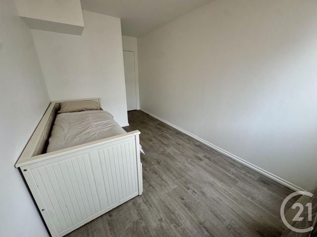Afficher la photo en grand Appartement F4 à louer - 4 pièces - 78.82 m2 - SERRIS - 77 - ILE-DE-FRANCE - Century 21 Immobilier Val D'Europe
