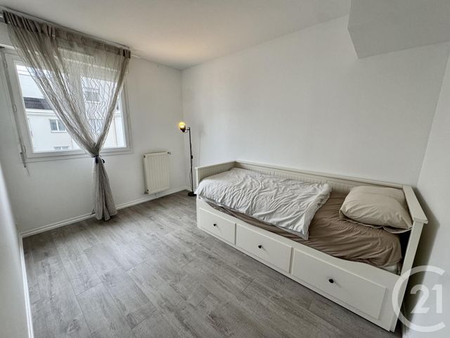 Afficher la photo en grand Appartement F4 à louer - 4 pièces - 78.82 m2 - SERRIS - 77 - ILE-DE-FRANCE - Century 21 Immobilier Val D'Europe