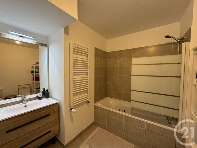 Appartement F4 à louer - 4 pièces - 77.69 m2 - BUSSY ST GEORGES - 77 - ILE-DE-FRANCE - Century 21 Immobilier Val D'Europe