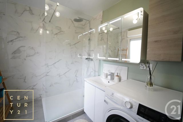 Appartement F2 à louer - 2 pièces - 47.0 m2 - MAGNY LE HONGRE - 77 - ILE-DE-FRANCE - Century 21 Immobilier Val D'Europe