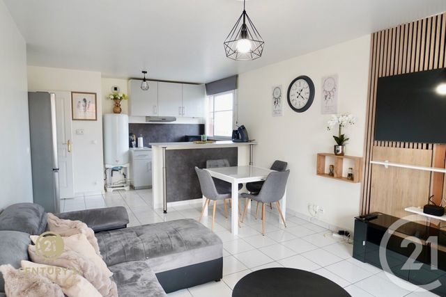 Appartement F3 à vendre - 3 pièces - 64.27 m2 - MONTEVRAIN - 77 - ILE-DE-FRANCE - Century 21 Immobilier Val D'Europe