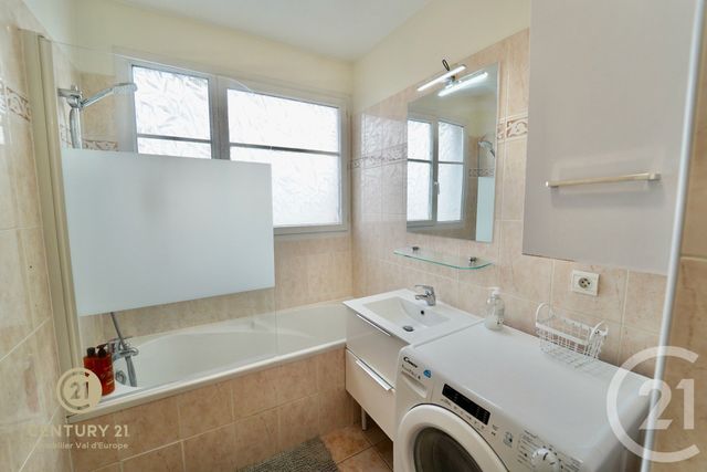 Appartement F3 à vendre - 3 pièces - 64.27 m2 - MONTEVRAIN - 77 - ILE-DE-FRANCE - Century 21 Immobilier Val D'Europe