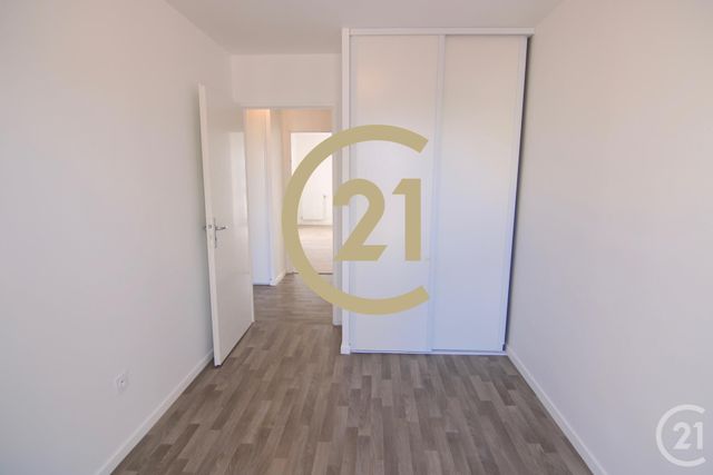 Appartement F3 à louer - 3 pièces - 58.35 m2 - NOISY LE GRAND - 93 - ILE-DE-FRANCE - Century 21 Immobilier Val D'Europe