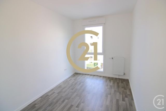 Appartement F3 à louer - 3 pièces - 58.35 m2 - NOISY LE GRAND - 93 - ILE-DE-FRANCE - Century 21 Immobilier Val D'Europe