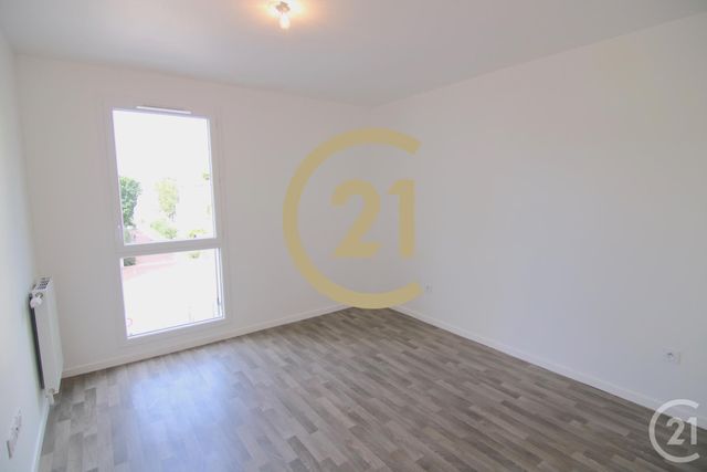 Appartement F3 à louer - 3 pièces - 58.35 m2 - NOISY LE GRAND - 93 - ILE-DE-FRANCE - Century 21 Immobilier Val D'Europe