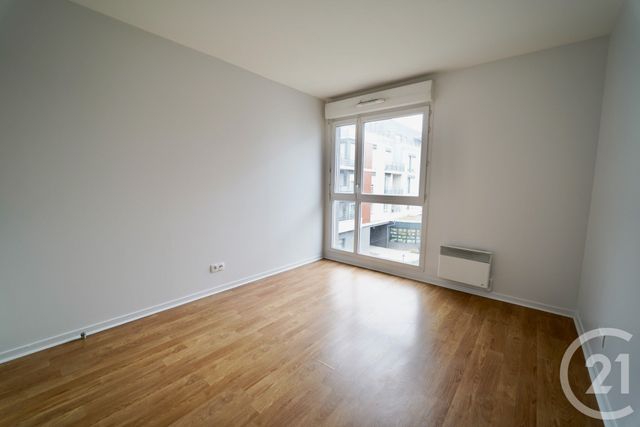 Appartement à louer - 3 pièces - 67.0 m2 - MONTEVRAIN - 77 - ILE-DE-FRANCE - Century 21 Immobilier Val D'Europe