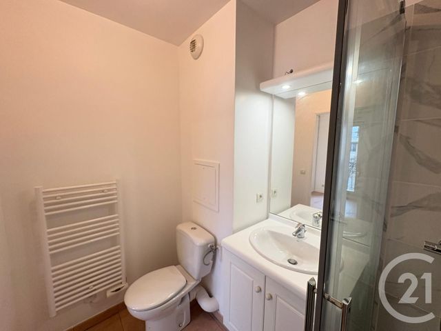 Appartement à louer - 2 pièces - 38.38 m2 - SERRIS - 77 - ILE-DE-FRANCE - Century 21 Immobilier Val D'Europe