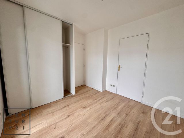 Appartement à louer - 2 pièces - 38.38 m2 - SERRIS - 77 - ILE-DE-FRANCE - Century 21 Immobilier Val D'Europe