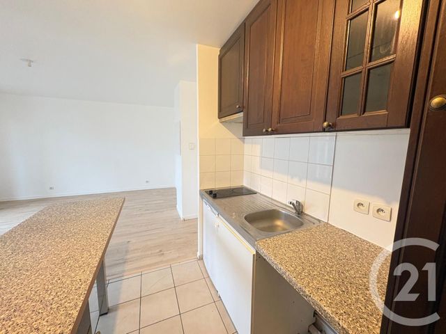 Appartement à louer - 2 pièces - 38.38 m2 - SERRIS - 77 - ILE-DE-FRANCE - Century 21 Immobilier Val D'Europe