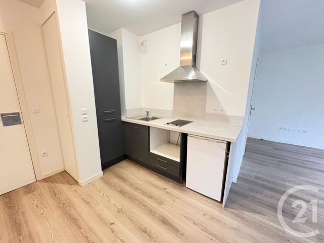 Appartement F1 à louer - 1 pièce - 29.6 m2 - MONTEVRAIN - 77 - ILE-DE-FRANCE - Century 21 Immobilier Val D'Europe