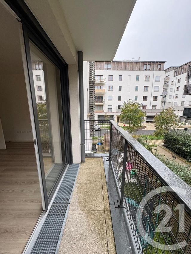 Appartement F1 à louer - 1 pièce - 29.6 m2 - MONTEVRAIN - 77 - ILE-DE-FRANCE - Century 21 Immobilier Val D'Europe