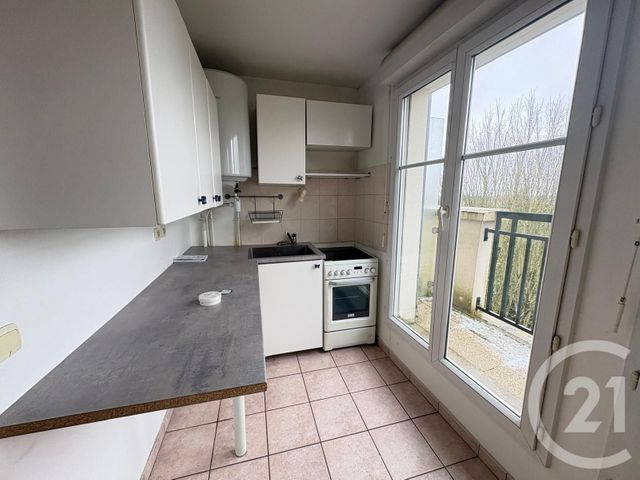 Appartement Studio à louer - 1 pièce - 31.8 m2 - SERRIS - 77 - ILE-DE-FRANCE - Century 21 Immobilier Val D'Europe