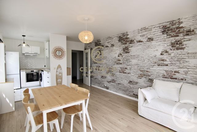 Appartement F2 à louer - 2 pièces - 45.95 m2 - SERRIS - 77 - ILE-DE-FRANCE - Century 21 Immobilier Val D'Europe