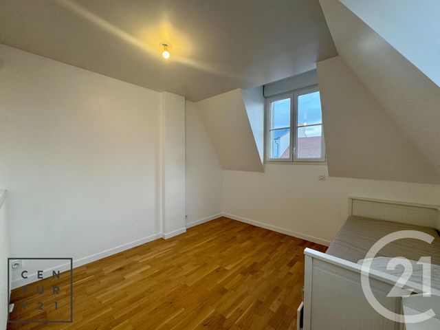 Appartement F4 à louer - 4 pièces - 85.1 m2 - SERRIS - 77 - ILE-DE-FRANCE - Century 21 Immobilier Val D'Europe