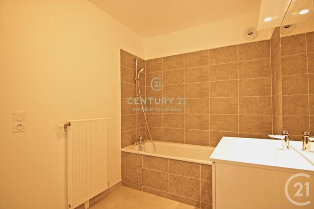 Appartement F2 à louer - 2 pièces - 47.87 m2 - SERRIS - 77 - ILE-DE-FRANCE - Century 21 Immobilier Val D'Europe