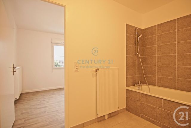 Appartement F2 à louer - 2 pièces - 47.87 m2 - SERRIS - 77 - ILE-DE-FRANCE - Century 21 Immobilier Val D'Europe